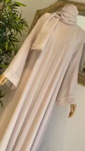 The Ultimate Guide to Choosing the Perfect Abayas for Women: Styles for Every Season and Occasion 1 Modern Abaya Fashion
